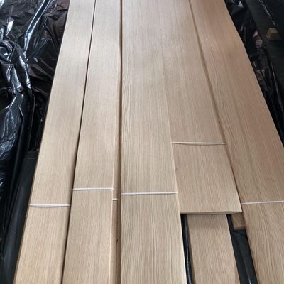 Factory Natural Mountain Grain 0.45mm White Oak Wood Veneer Sheets Oak Veneer for Flooring Oak Veneer Wood Wall Panel